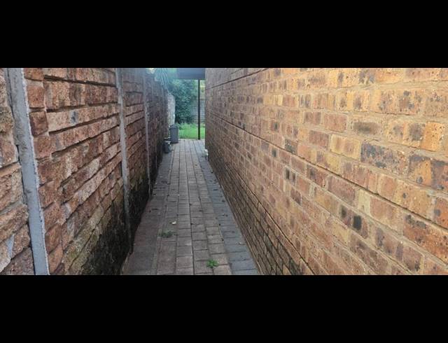 2 BEDROOM TOWNHOUSE FOR SALE IN ANNLIN